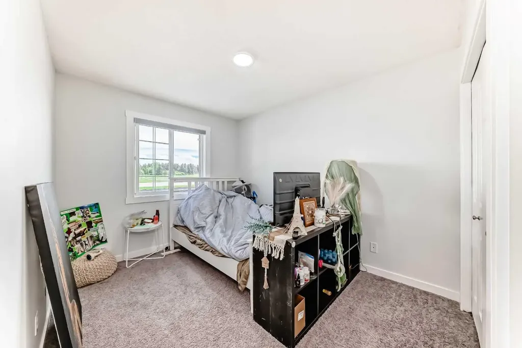382 Cove Road Chestermere AB T1X 1J6