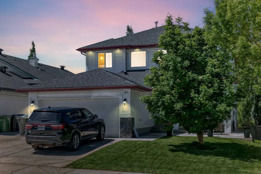 382 Cove Road Chestermere AB T1X 1J6