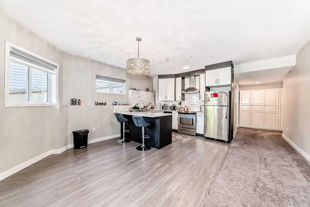 382 Cove Road Chestermere AB T1X 1J6
