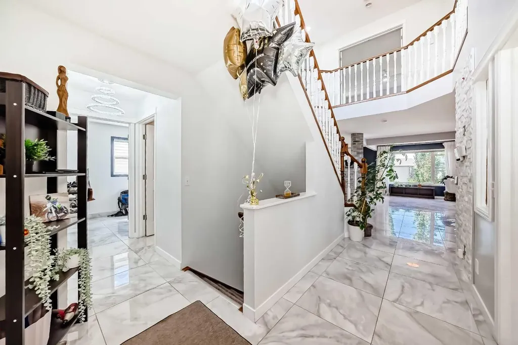 382 Cove Road Chestermere AB T1X 1J6