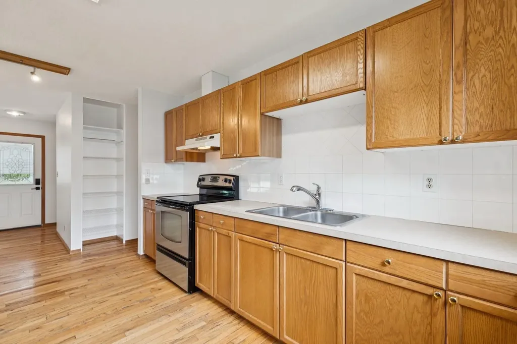 1288 Lake Sylvan Drive SE Calgary AB T2J 3C8