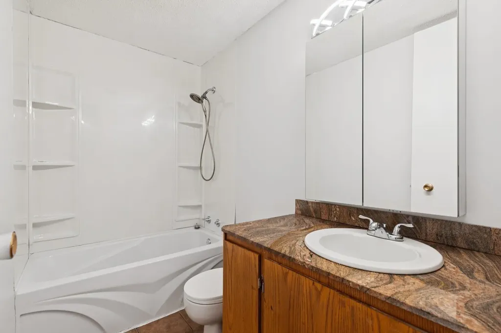 1288 Lake Sylvan Drive SE Calgary AB T2J 3C8