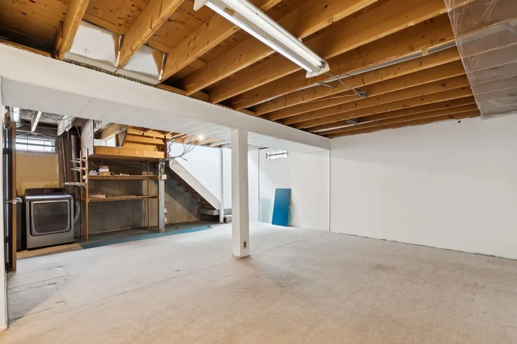 1288 Lake Sylvan Drive SE Calgary AB T2J 3C8