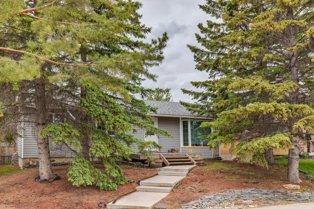 1288 Lake Sylvan Drive SE Calgary AB T2J 3C8