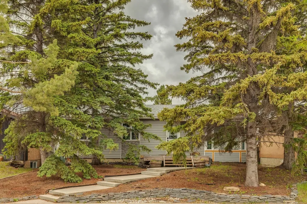1288 Lake Sylvan Drive SE Calgary AB T2J 3C8
