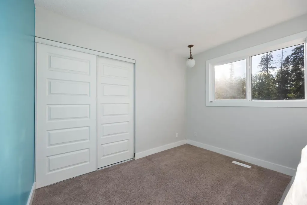 1041 Timberline Drive Fort Mcmurray AB T9K 1A8