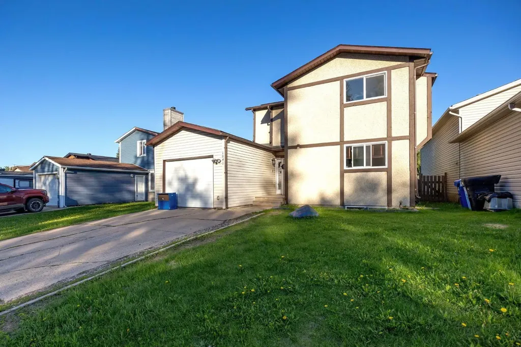 1041 Timberline Drive Fort Mcmurray AB T9K 1A8