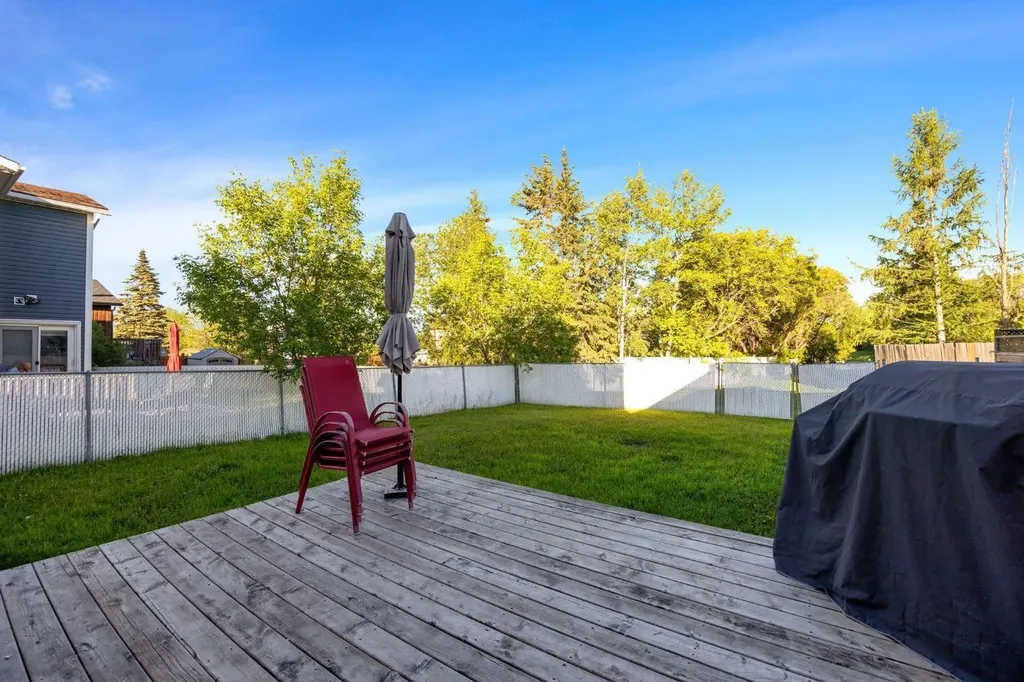 1041 Timberline Drive Fort Mcmurray AB T9K 1A8