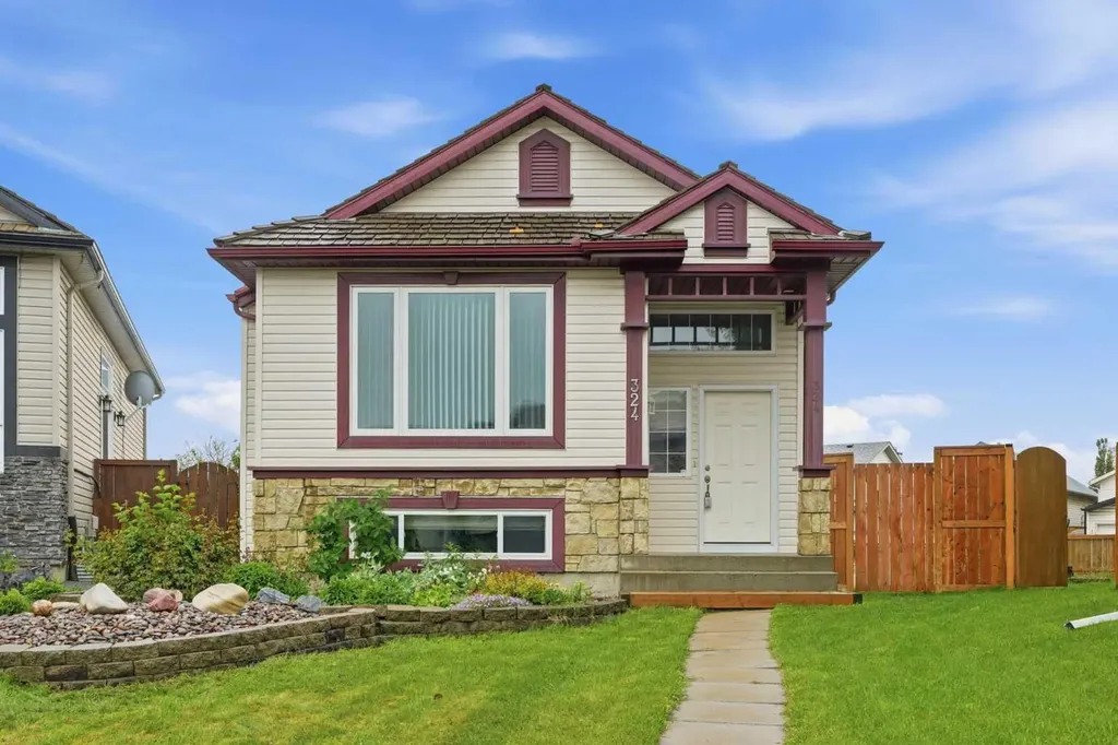 324 Mt Aberdeen Close SE Calgary AB T2Z 3N4
