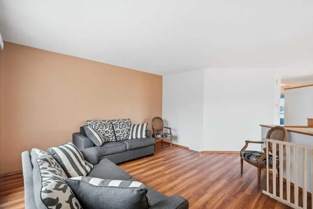 324 Mt Aberdeen Close SE Calgary AB T2Z 3N4