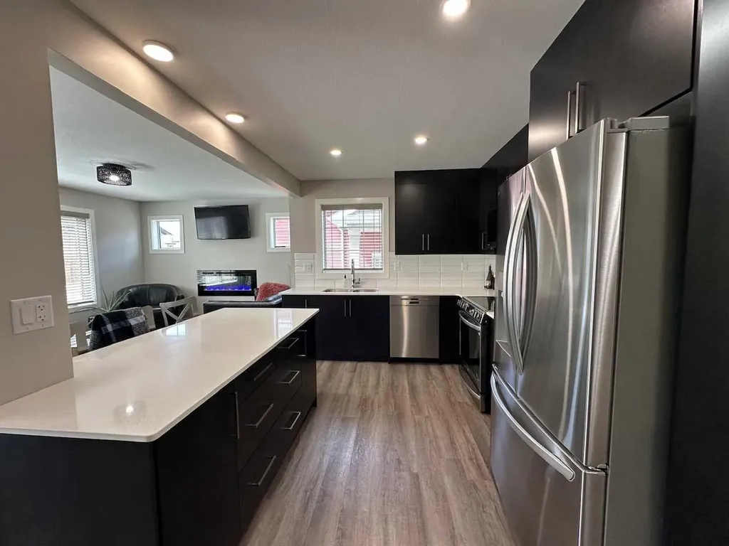 111 Golden Crescent Red Deer AB T4P 2S7