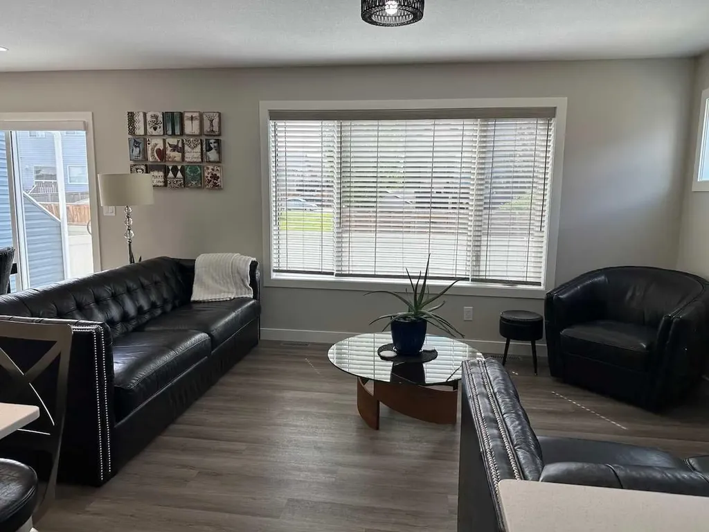 111 Golden Crescent Red Deer AB T4P 2S7