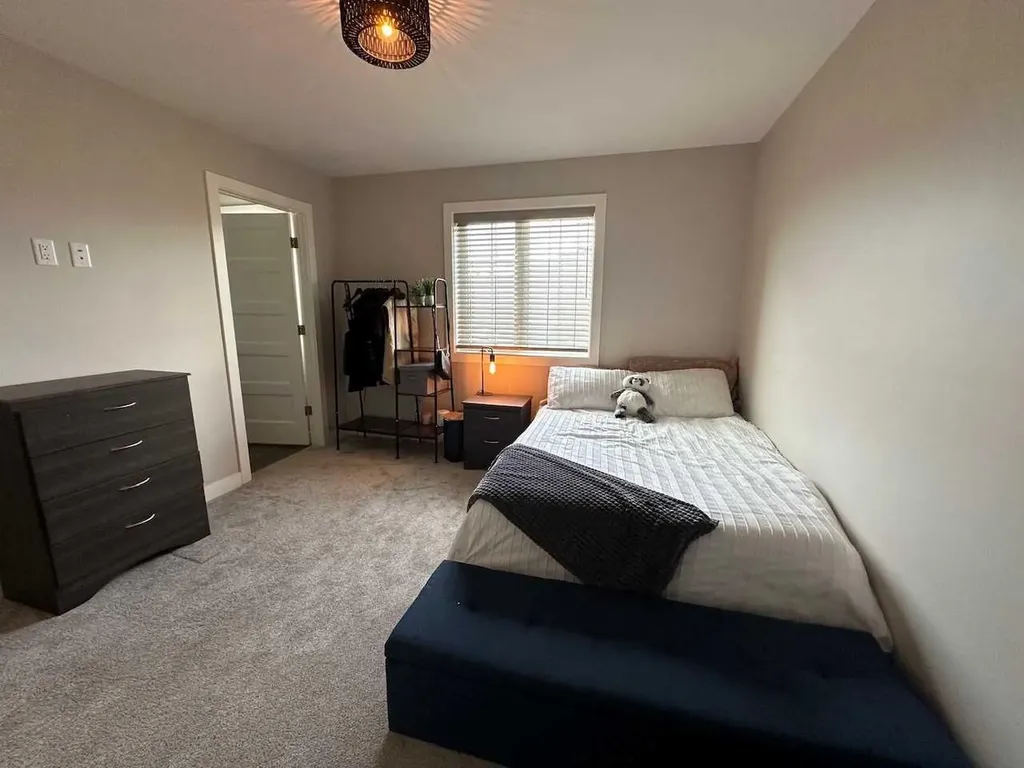 111 Golden Crescent Red Deer AB T4P 2S7