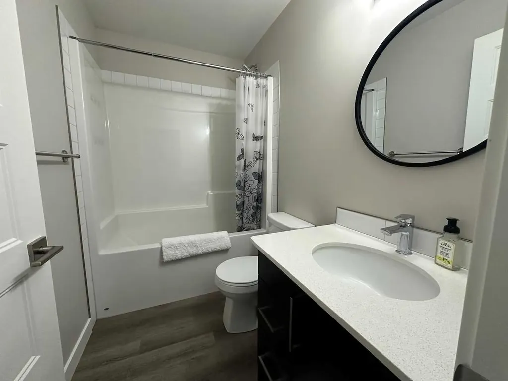 111 Golden Crescent Red Deer AB T4P 2S7