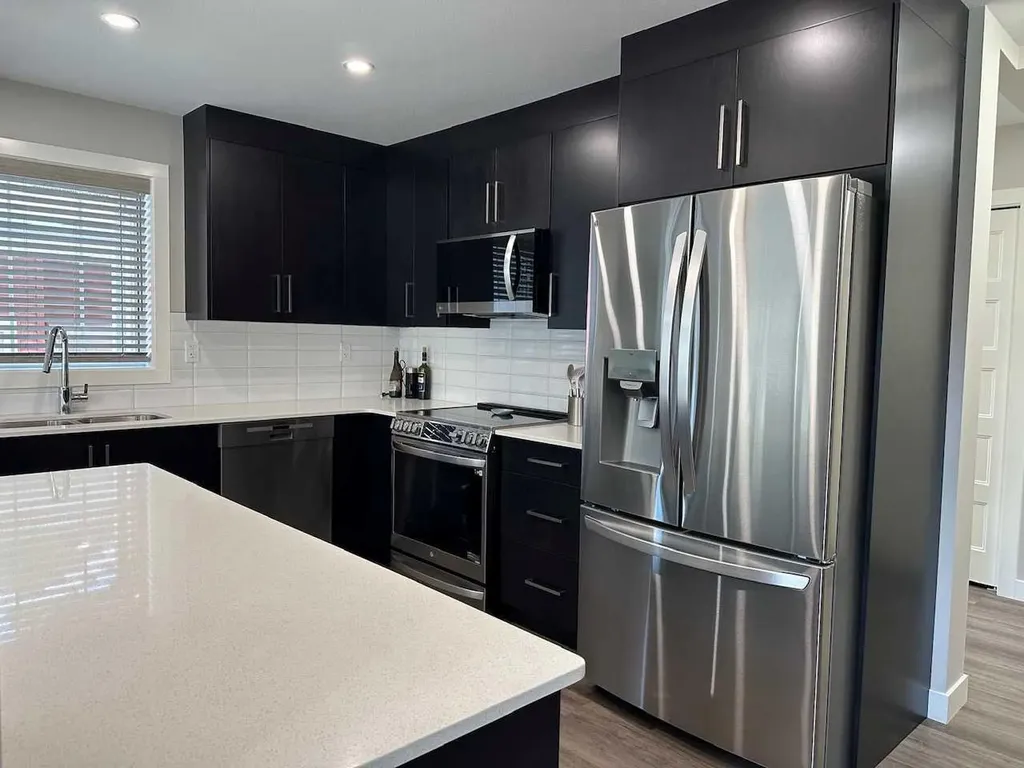 111 Golden Crescent Red Deer AB T4P 2S7