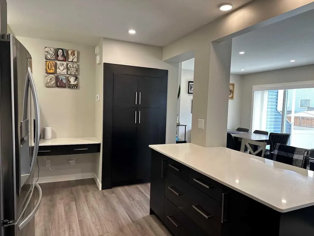 111 Golden Crescent Red Deer AB T4P 2S7