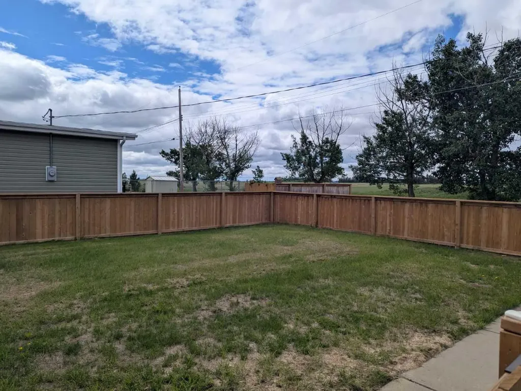 4926 59 Street Killam AB T0B2L0