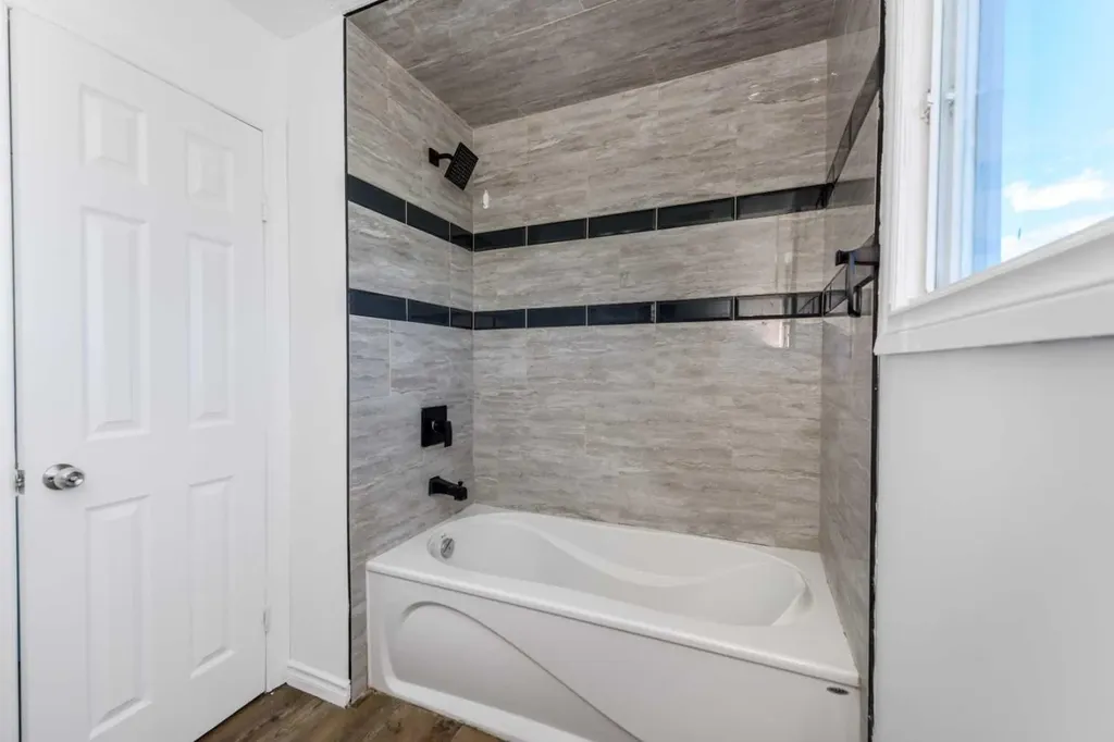 120 Whitefield Drive NE Calgary AB T1Y5X2