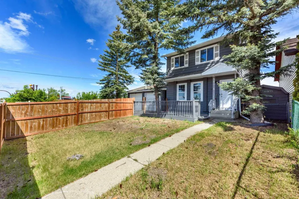 120 Whitefield Drive NE Calgary AB T1Y5X2