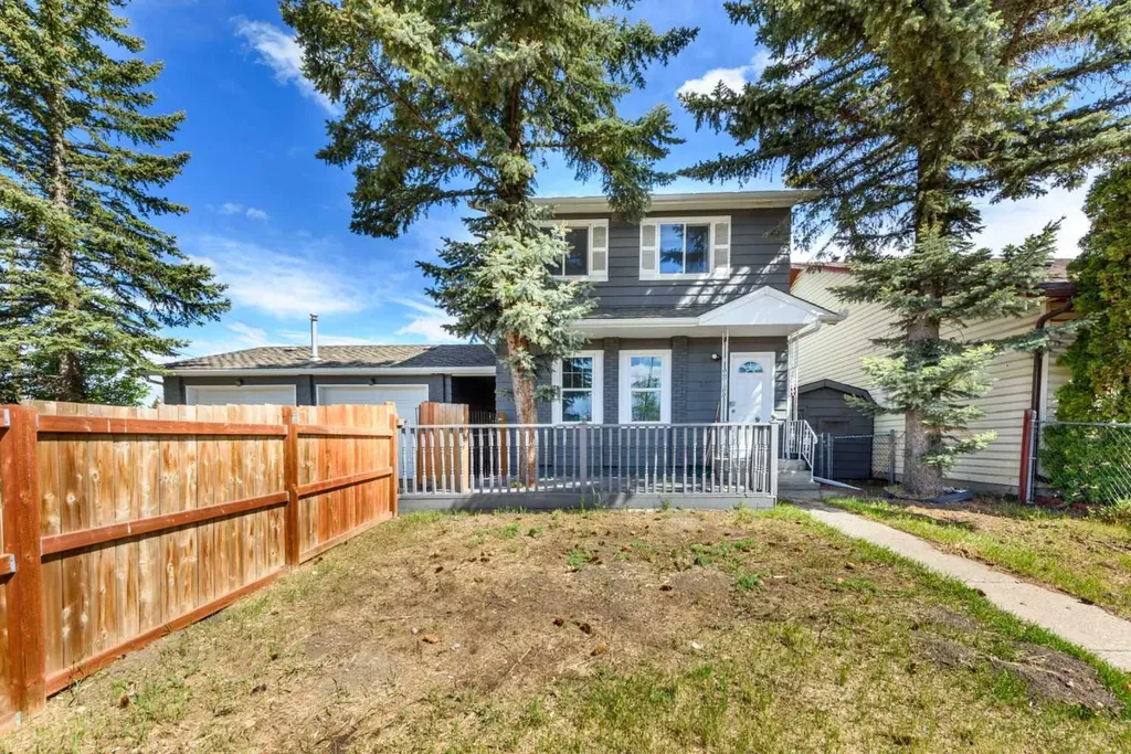 120 Whitefield Drive NE Calgary AB T1Y5X2