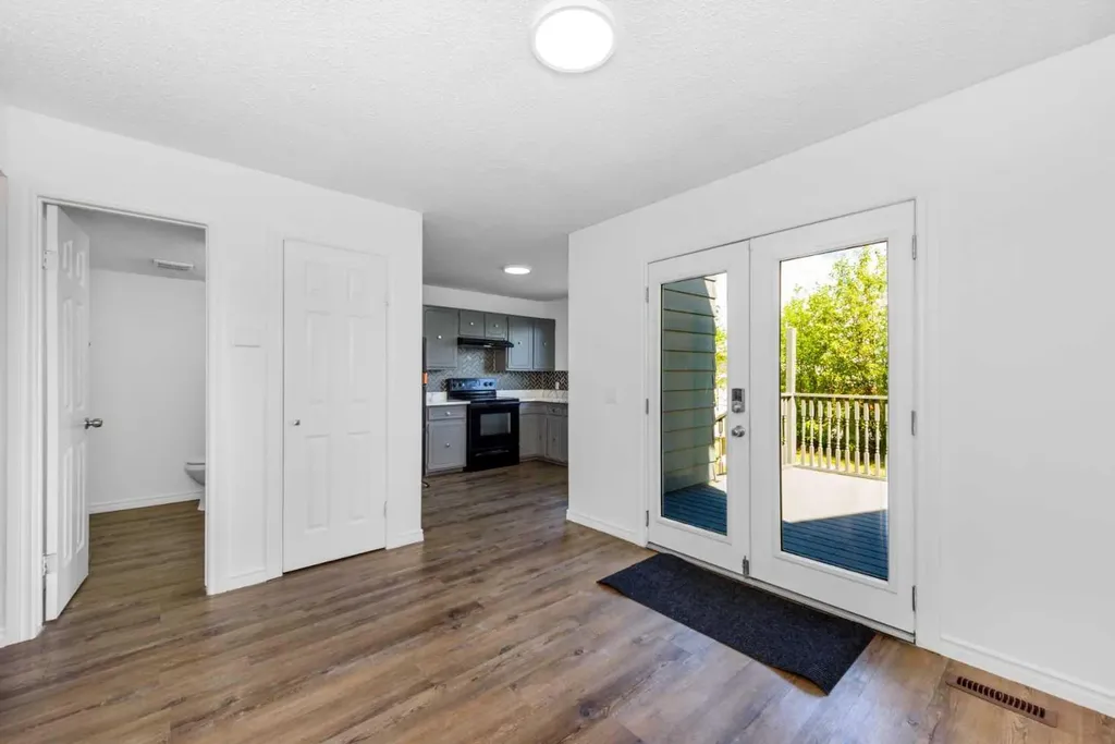 120 Whitefield Drive NE Calgary AB T1Y5X2