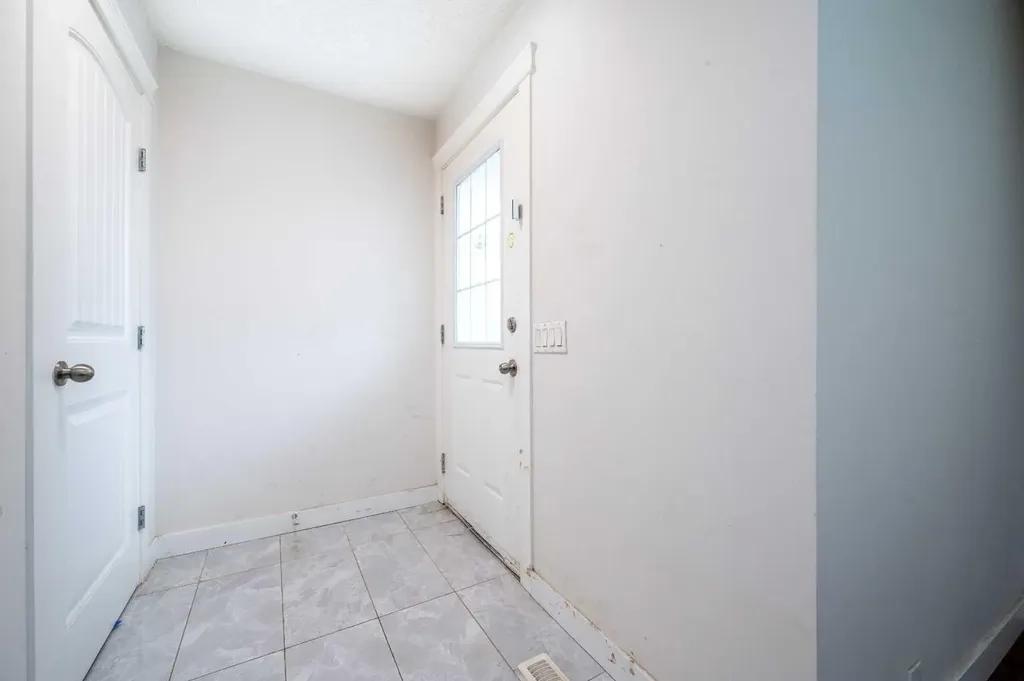72 Faldale Close NE Calgary AB T3J1V9