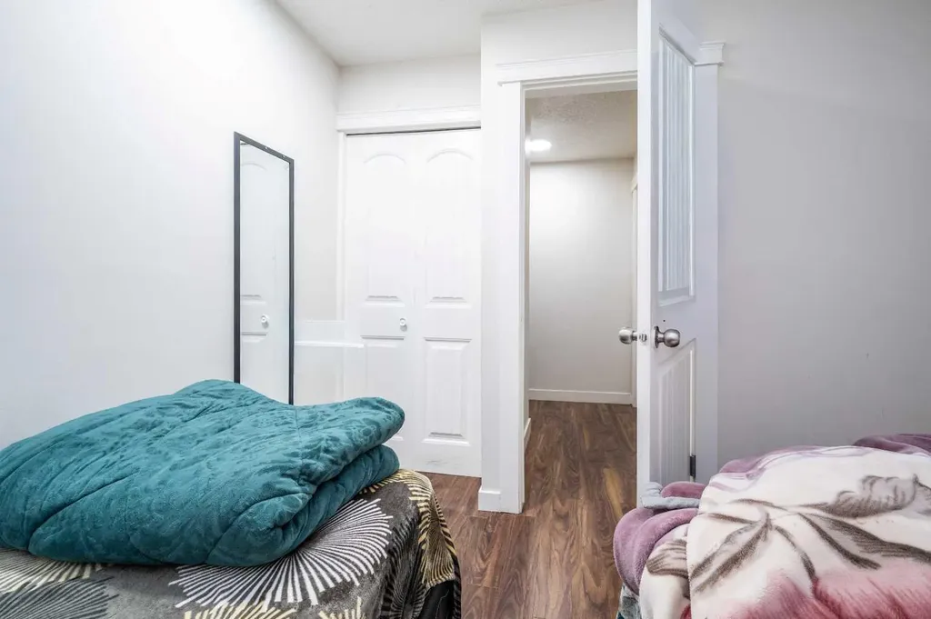 72 Faldale Close NE Calgary AB T3J1V9