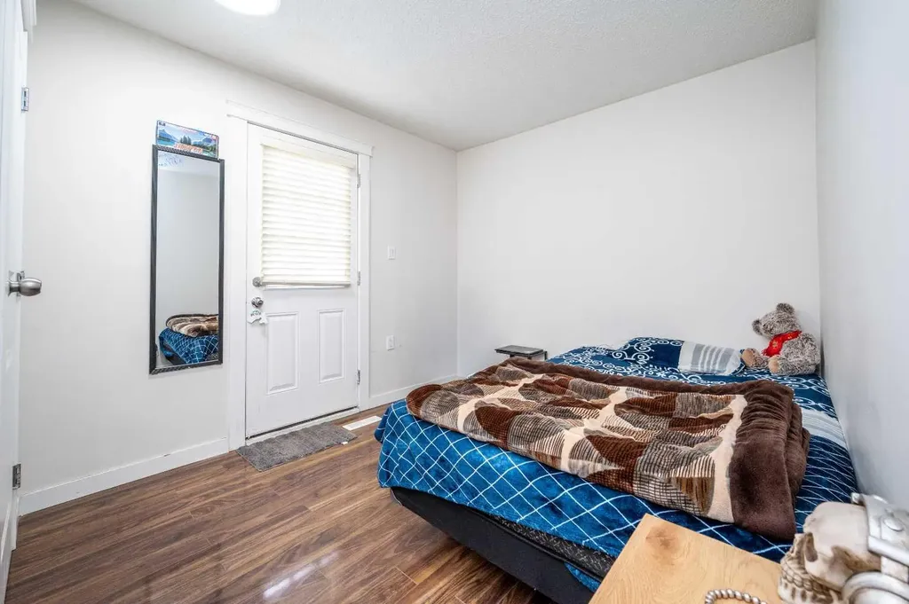 72 Faldale Close NE Calgary AB T3J1V9