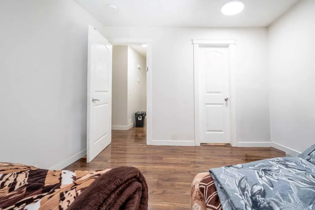 72 Faldale Close NE Calgary AB T3J1V9
