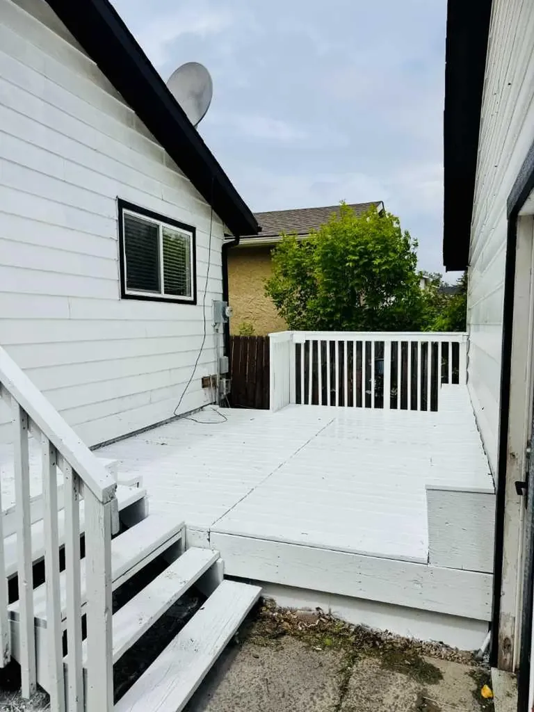 72 Faldale Close NE Calgary AB T3J1V9