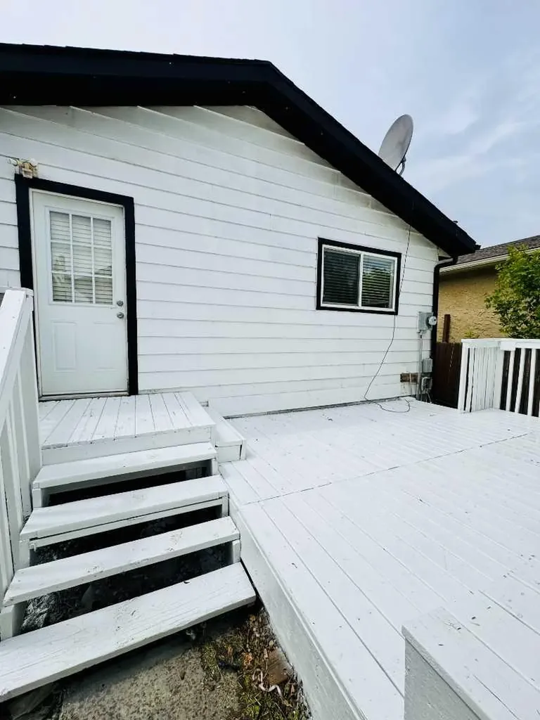 72 Faldale Close NE Calgary AB T3J1V9