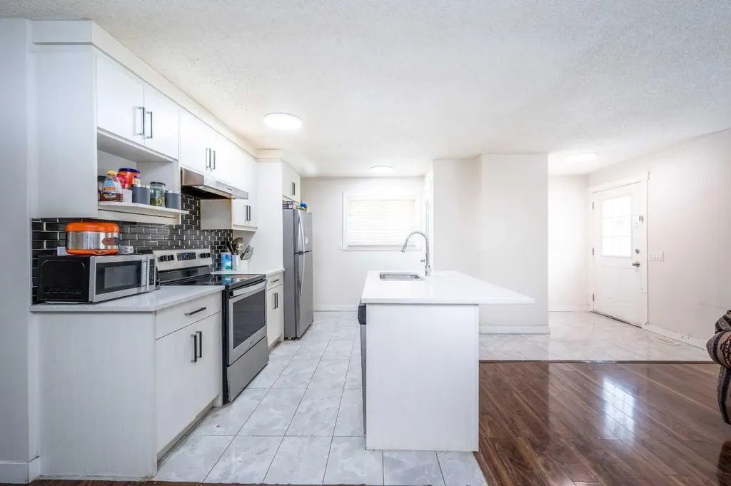 72 Faldale Close NE Calgary AB T3J1V9