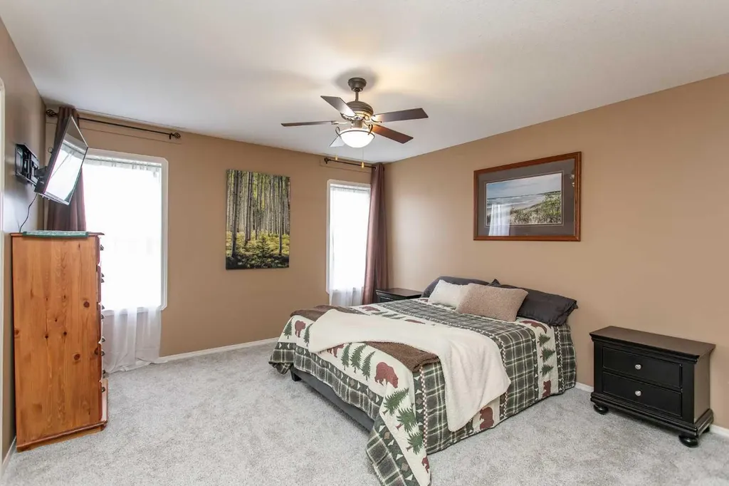 74 Pine Crescent Blackfalds AB T4M 0E2