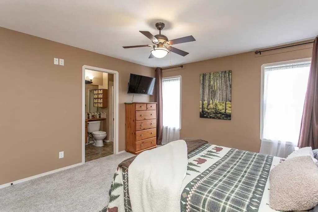 74 Pine Crescent Blackfalds AB T4M 0E2