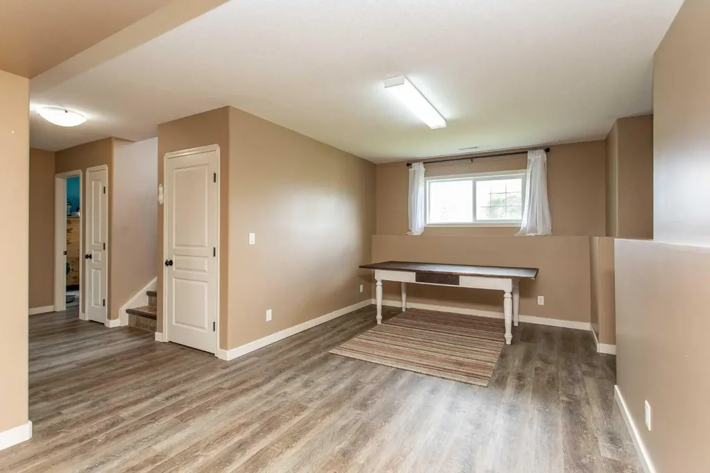 74 Pine Crescent Blackfalds AB T4M 0E2