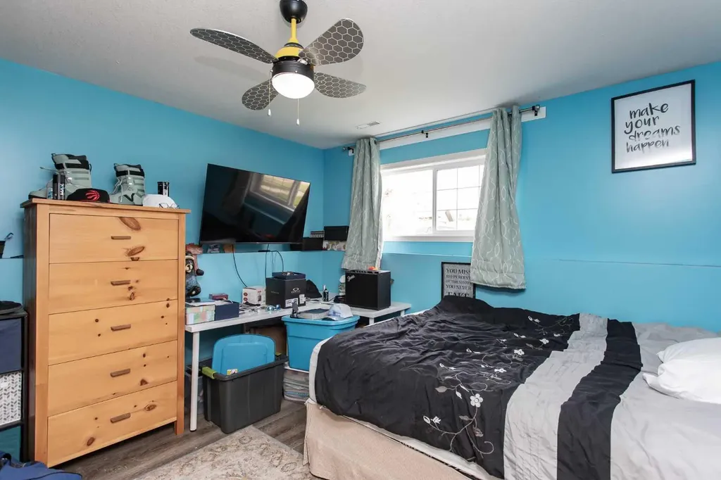 74 Pine Crescent Blackfalds AB T4M 0E2