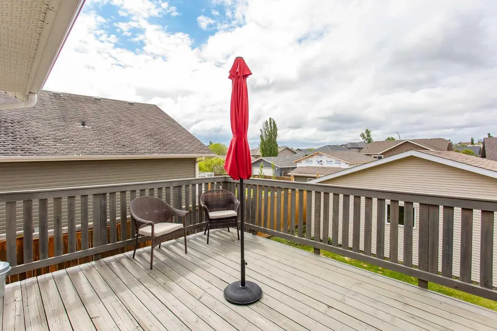 74 Pine Crescent Blackfalds AB T4M 0E2