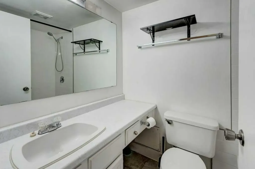 1703 11 Avenue SW Calgary AB T3K 1J5