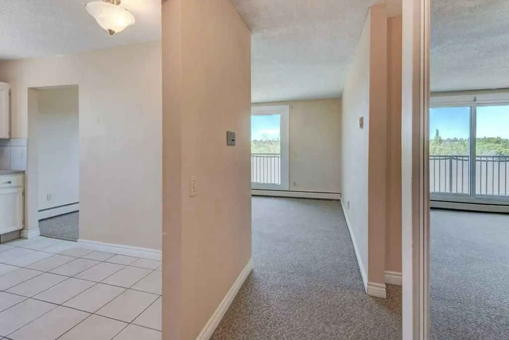 1703 11 Avenue SW Calgary AB T3K 1J5
