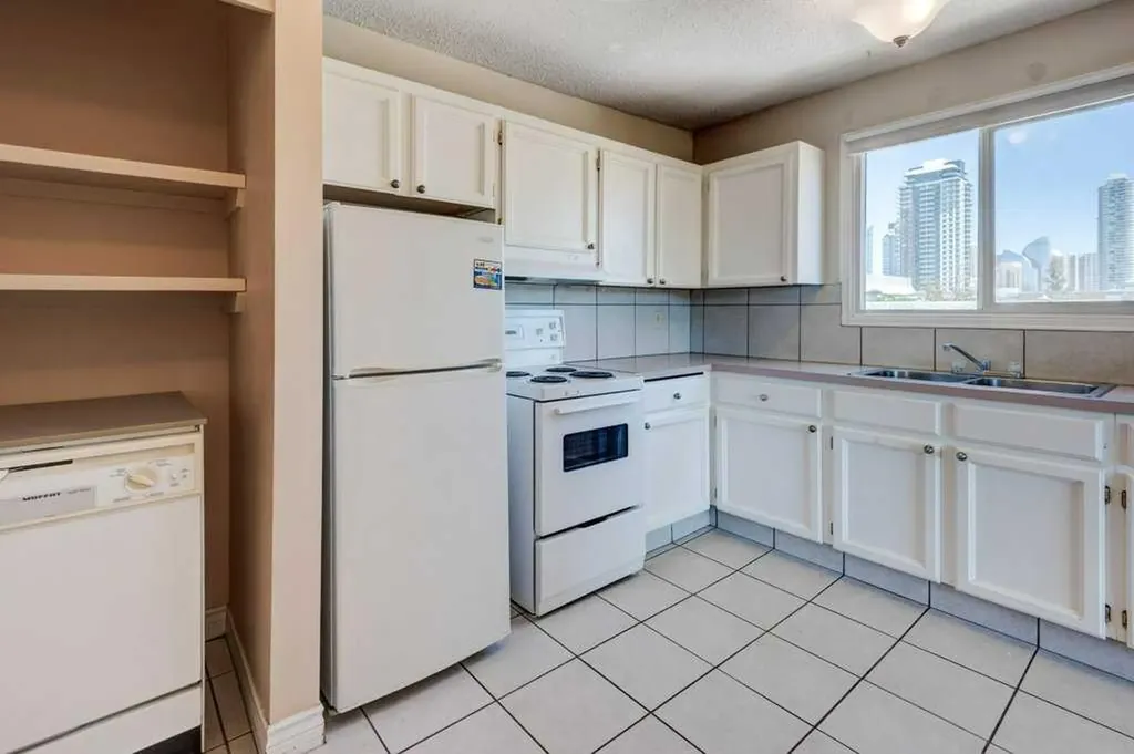 1703 11 Avenue SW Calgary AB T3K 1J5