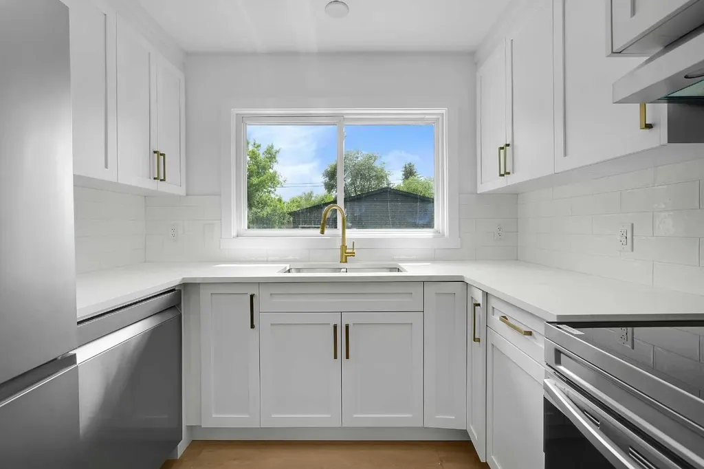 419 Acadia Drive SE Calgary AB T2J 0A9