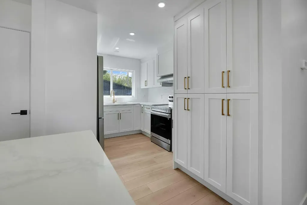 419 Acadia Drive SE Calgary AB T2J 0A9