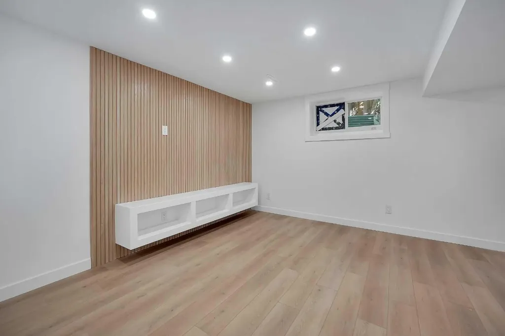 419 Acadia Drive SE Calgary AB T2J 0A9