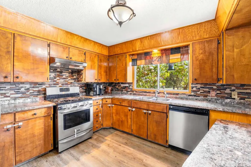 434080 Range Road 260 Rural Ponoka County AB T4J 1R2