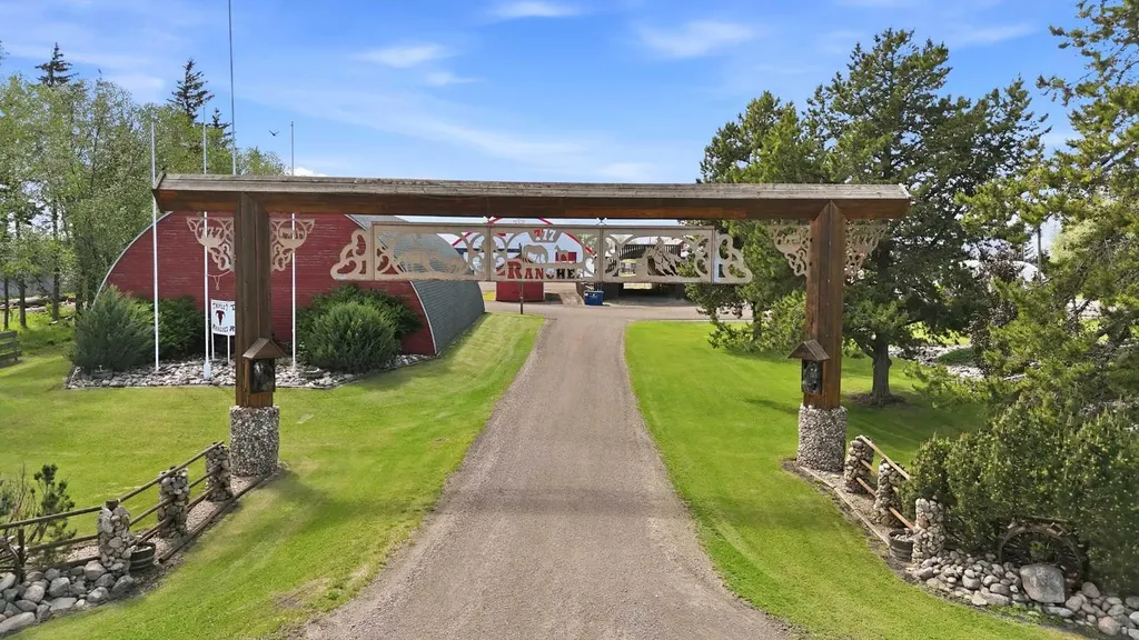 434080 Range Road 260 Rural Ponoka County AB T4J 1R2