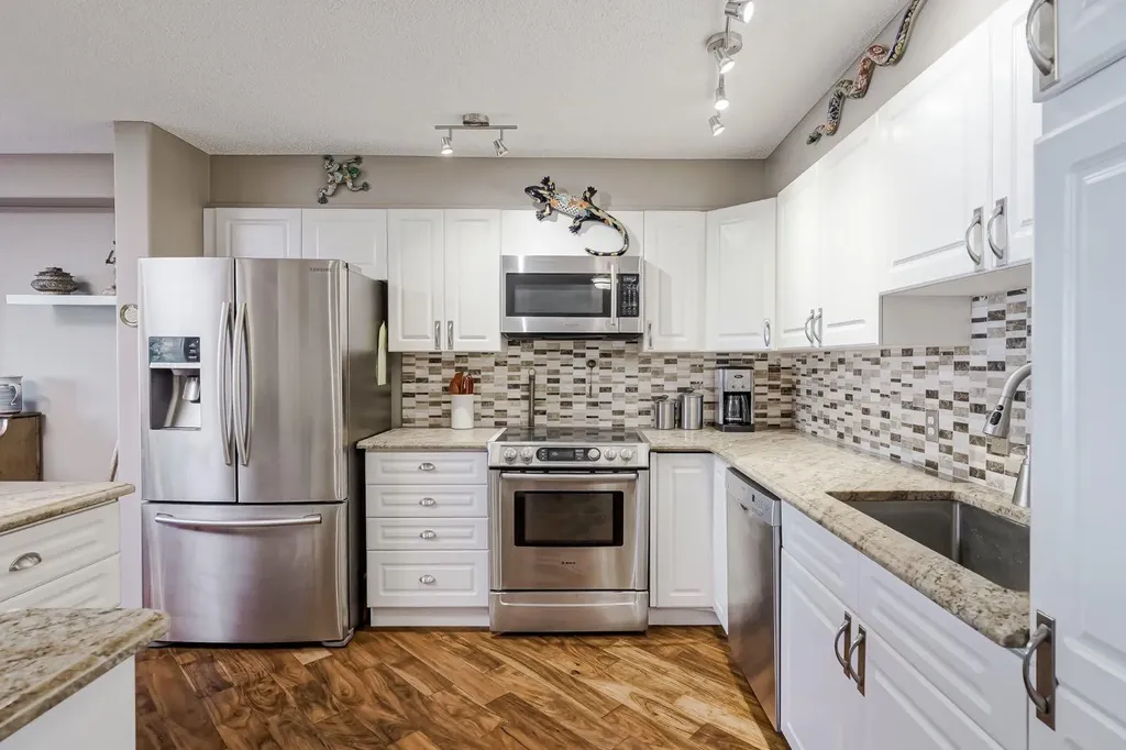 200 Sandstone Drive NW Calgary AB T3K4N7