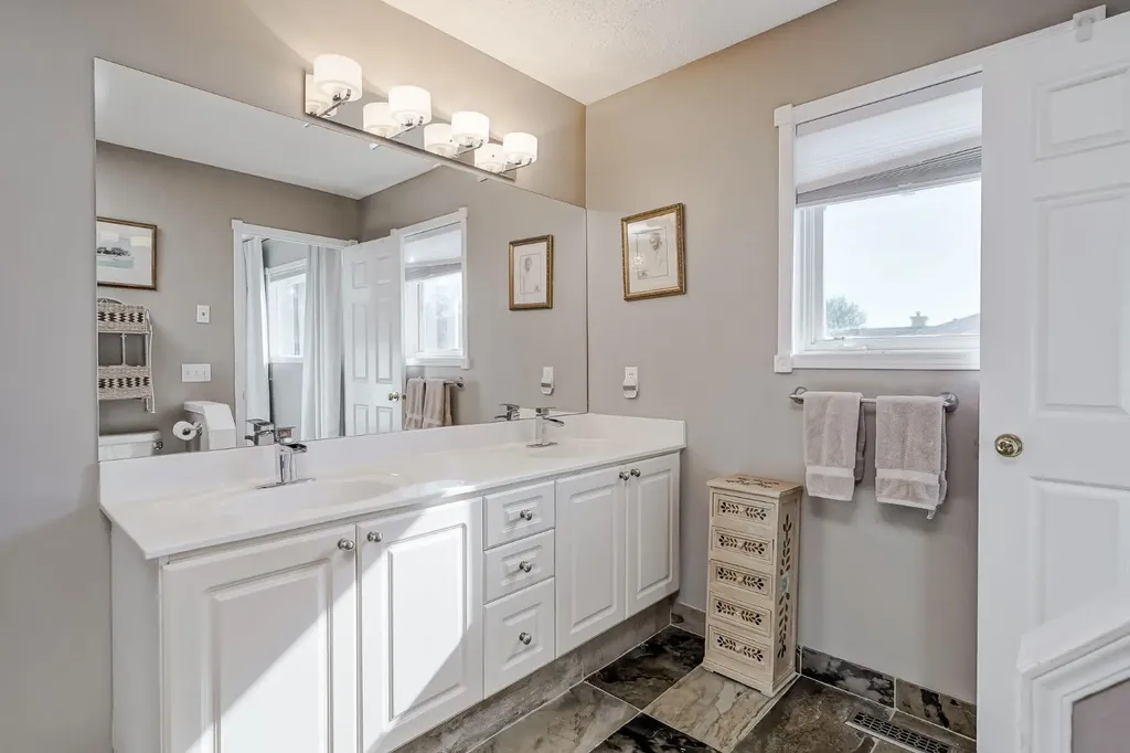 200 Sandstone Drive NW Calgary AB T3K4N7