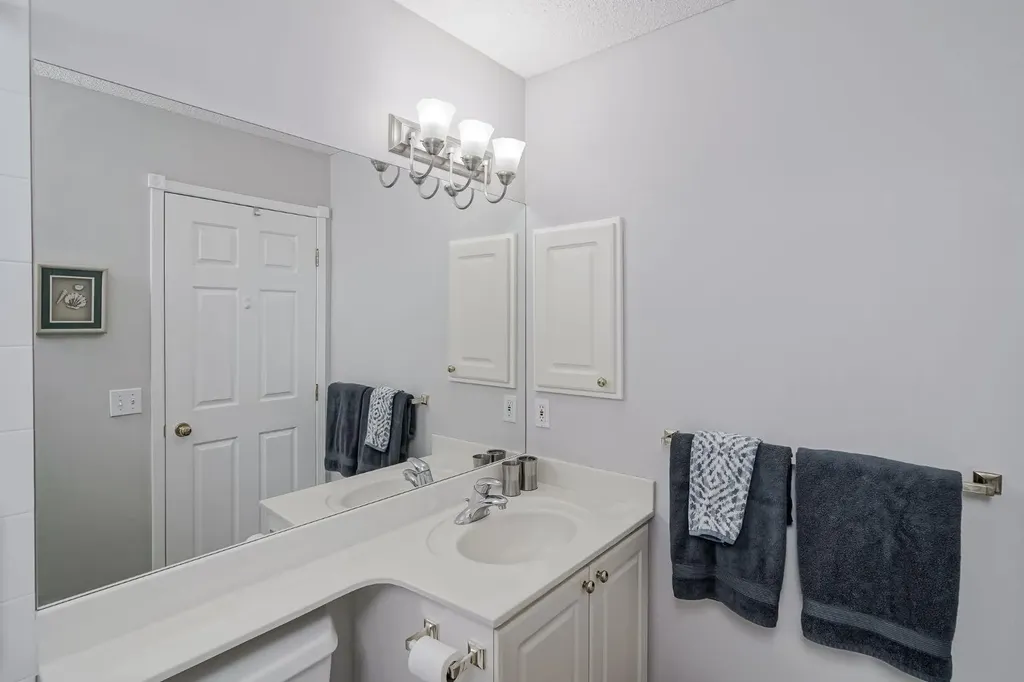 200 Sandstone Drive NW Calgary AB T3K4N7