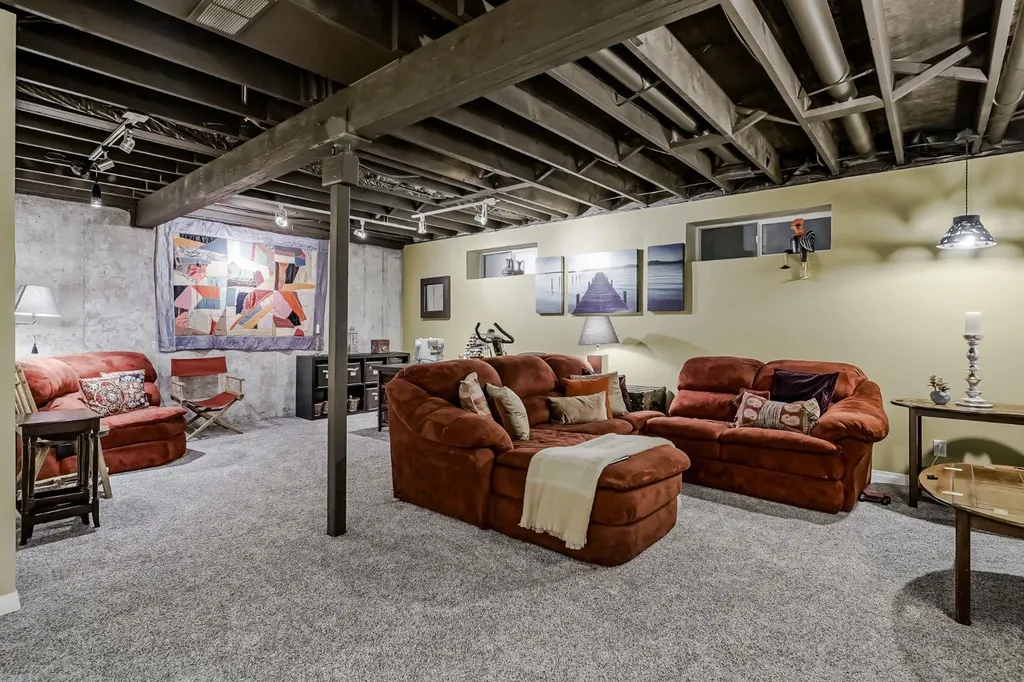 200 Sandstone Drive NW Calgary AB T3K4N7