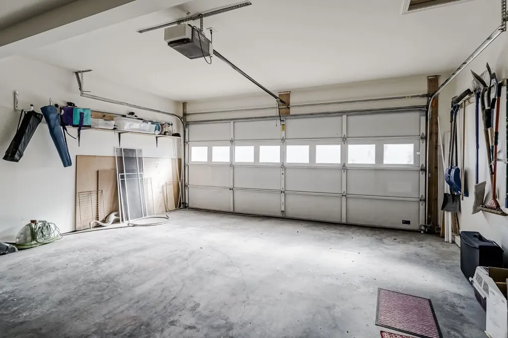200 Sandstone Drive NW Calgary AB T3K4N7